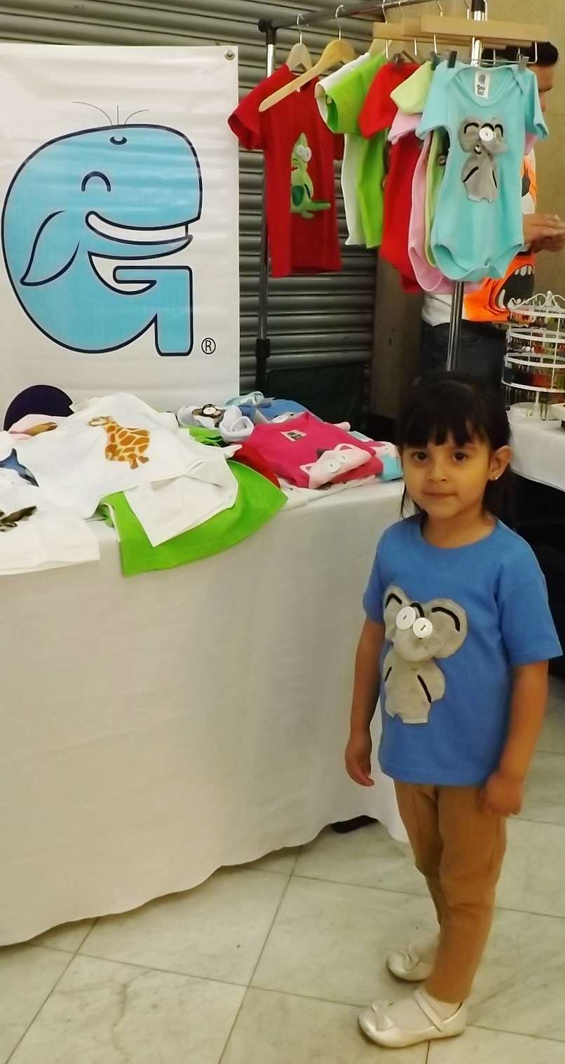 Playera Celeste Elefante