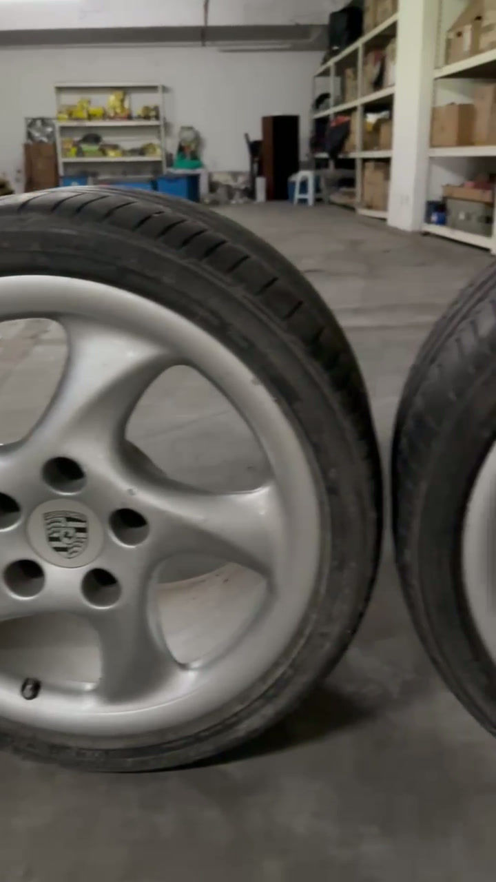 Thumbnail: A Set of Porsche 993 Turbo Twist wheels (Hollow spoke)