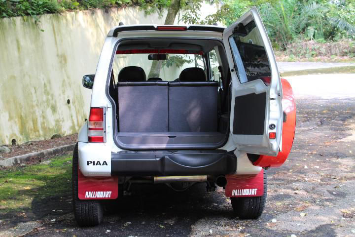 Thumbnail: Mitsubishi Pajero Junior 1100 -ZR 11 