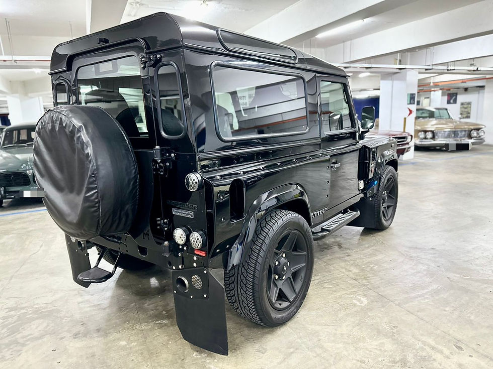 Thumbnail: Land RoverDefender D90 KAHN Edition 1986