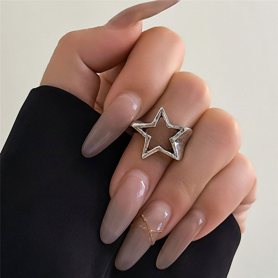 Thumbnail: Hollow Star Ring