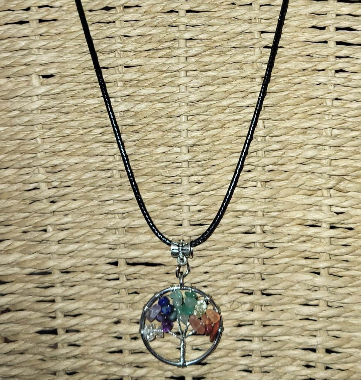 Pendentif Arbre de vie 7 chakras