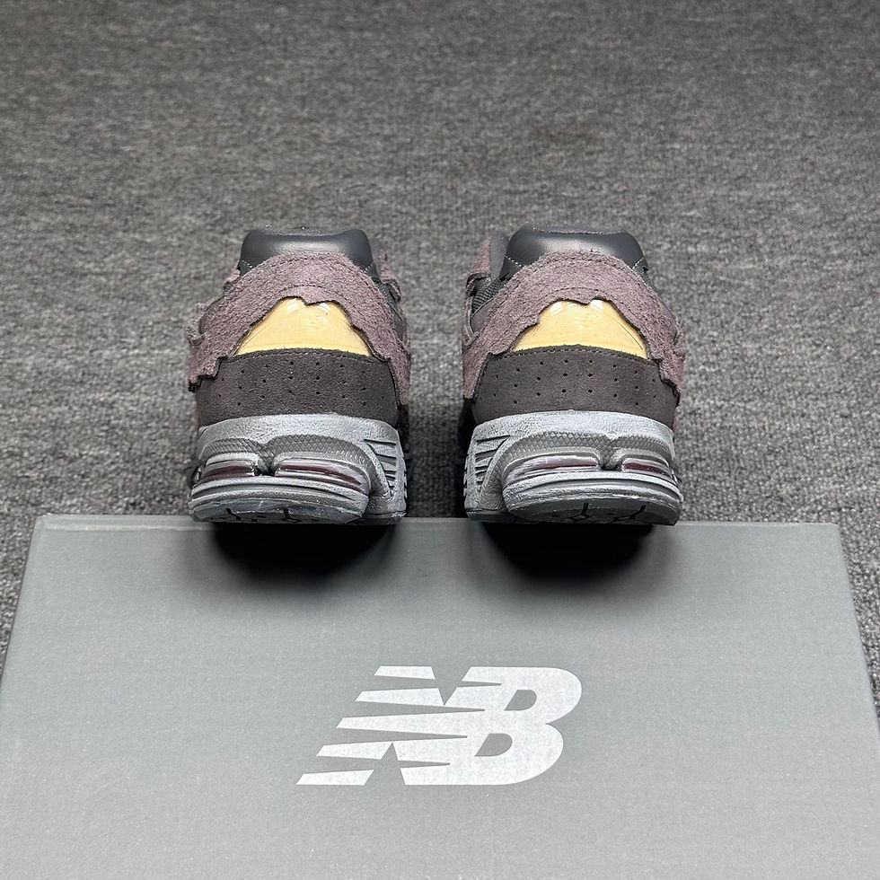 Thumbnail: New Balance 2002R