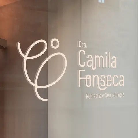 Dra. Camila Fonseca - Pediatria e Neonatologia - Identidade Visual