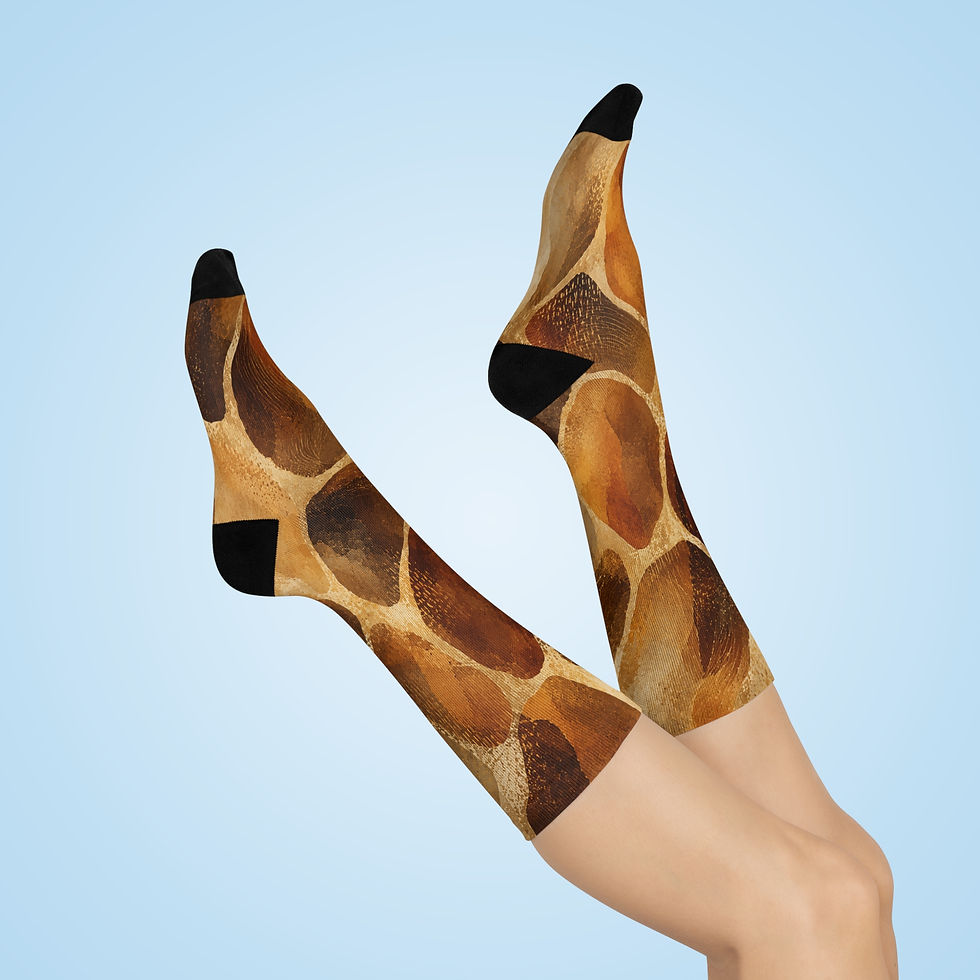 Thumbnail: Unisex Giraffe Color Print Crew Socks