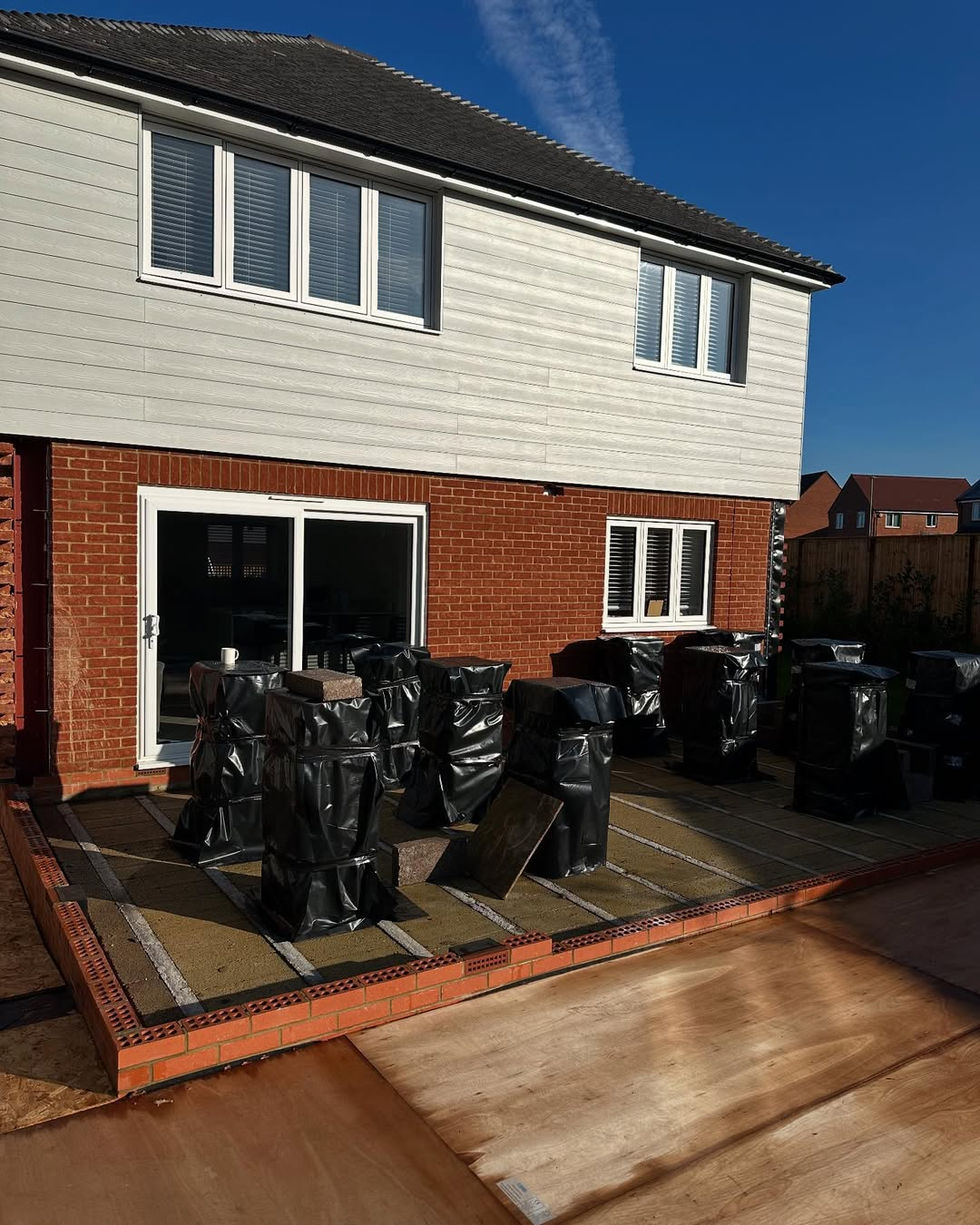 Extension project completed on plot 2 in Tongham. We managed to complete the majority of the bui (16)