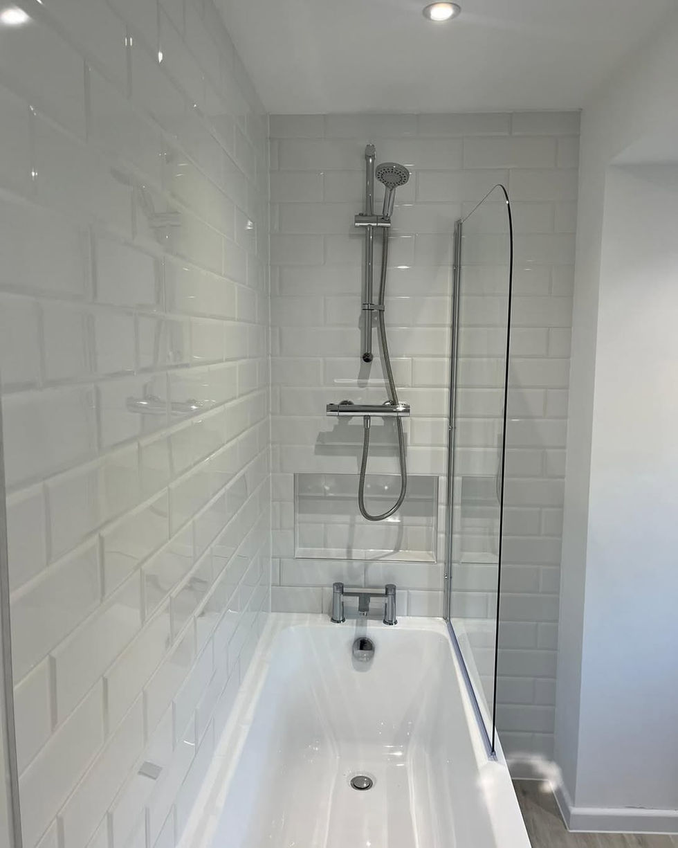 After a break from social media, we are delighted to showcase this bathroom refurbishment comple (2)