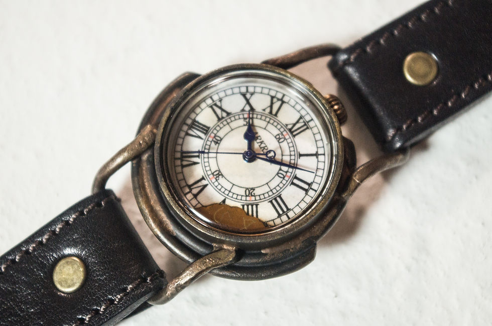 Curtis Medium (Glass Size / 28mm)