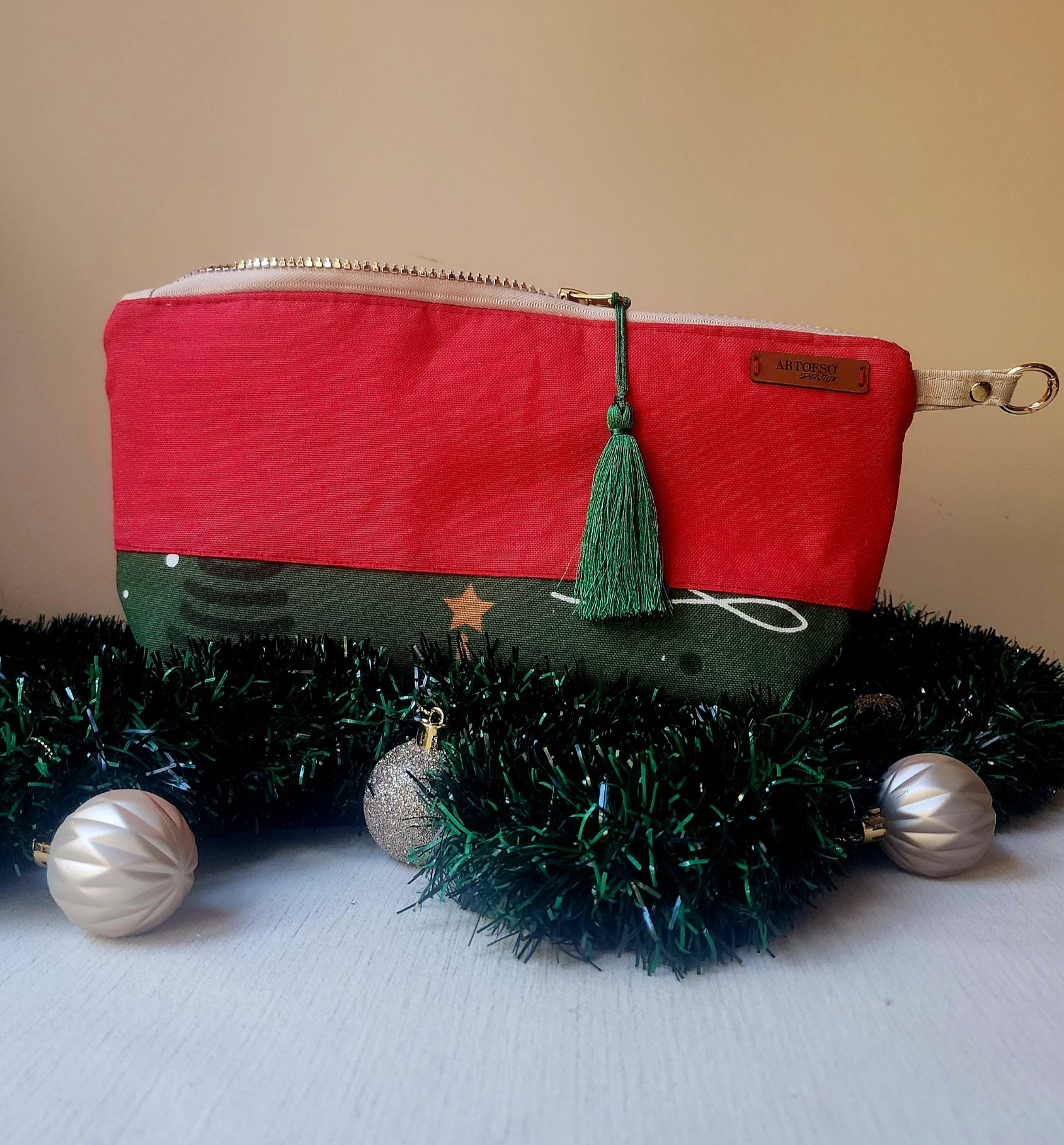 Tree Red Flakes - Handmade bag with Christmas ornament pattern
