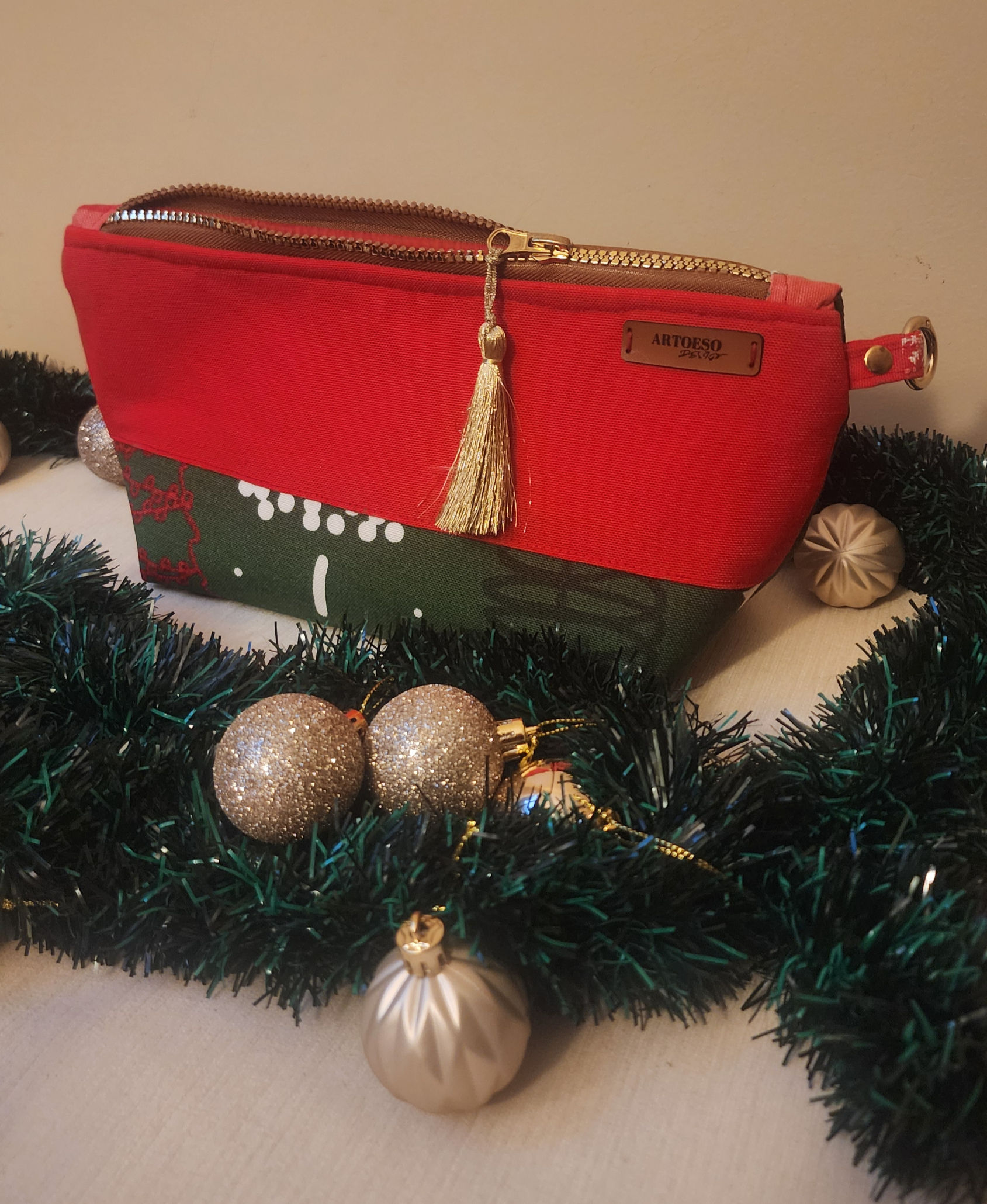 Tree Red - Handmade bag with Christmas ornament pattern