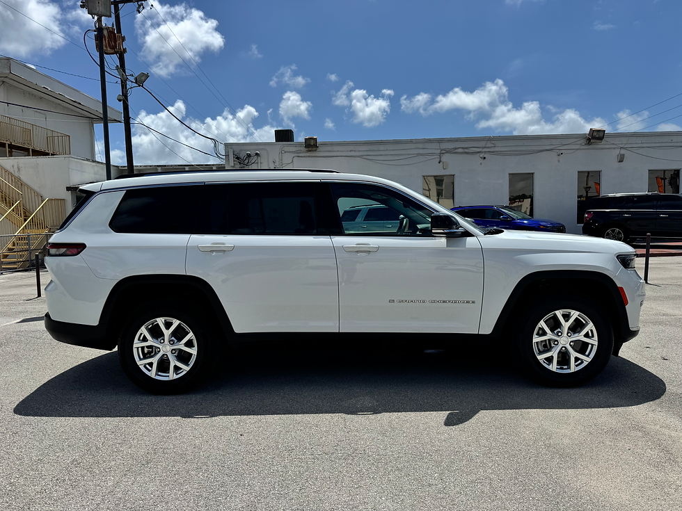 Thumbnail: 2023 Jeep Grand Cherokee Limited