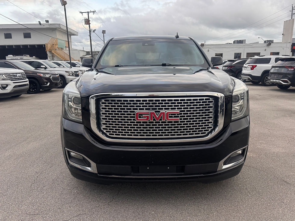 Miniatura: 2017 GMC Yukon Denali Sport