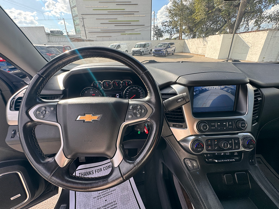 Thumbnail: 2019 Chevrolet Suburban LT