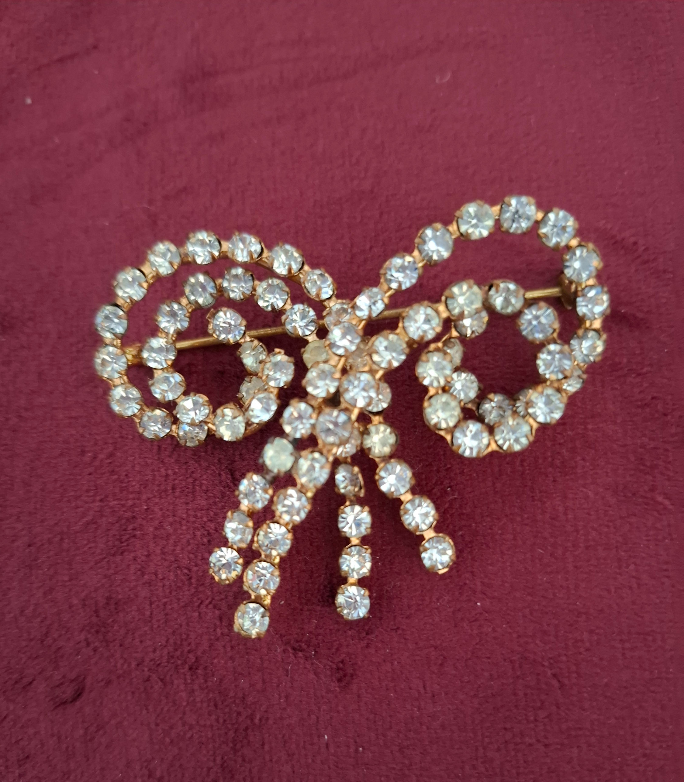 Large Gold-tone Diamante Bow Brooch