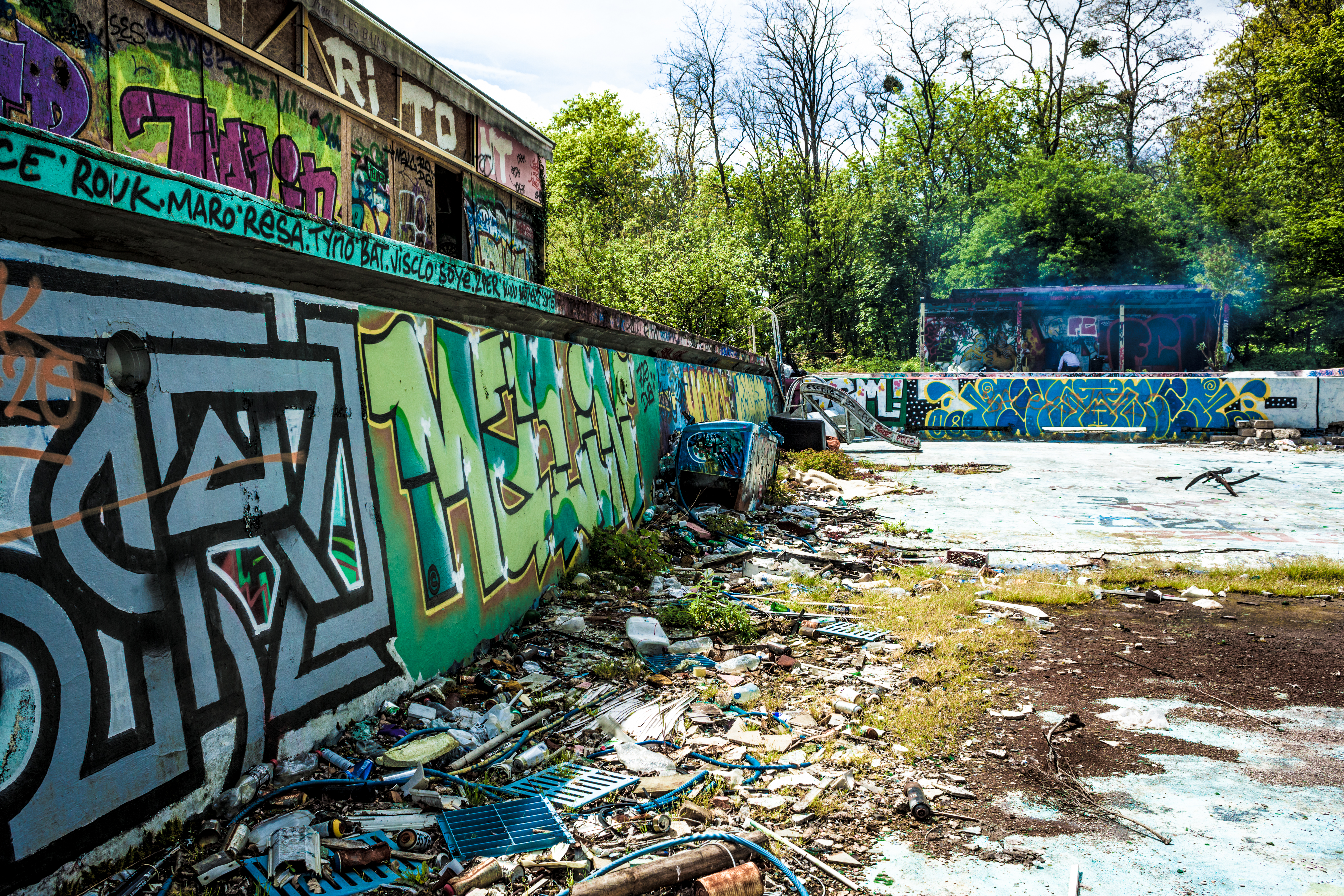 Urbex La Piscine De La Forêt