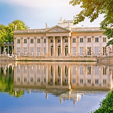 PARQUE LAZENKI VARSOVIA.png