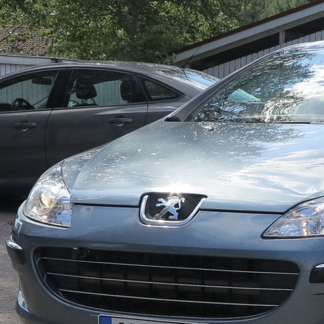 Hengellinen oppitunti parkkipaikalla