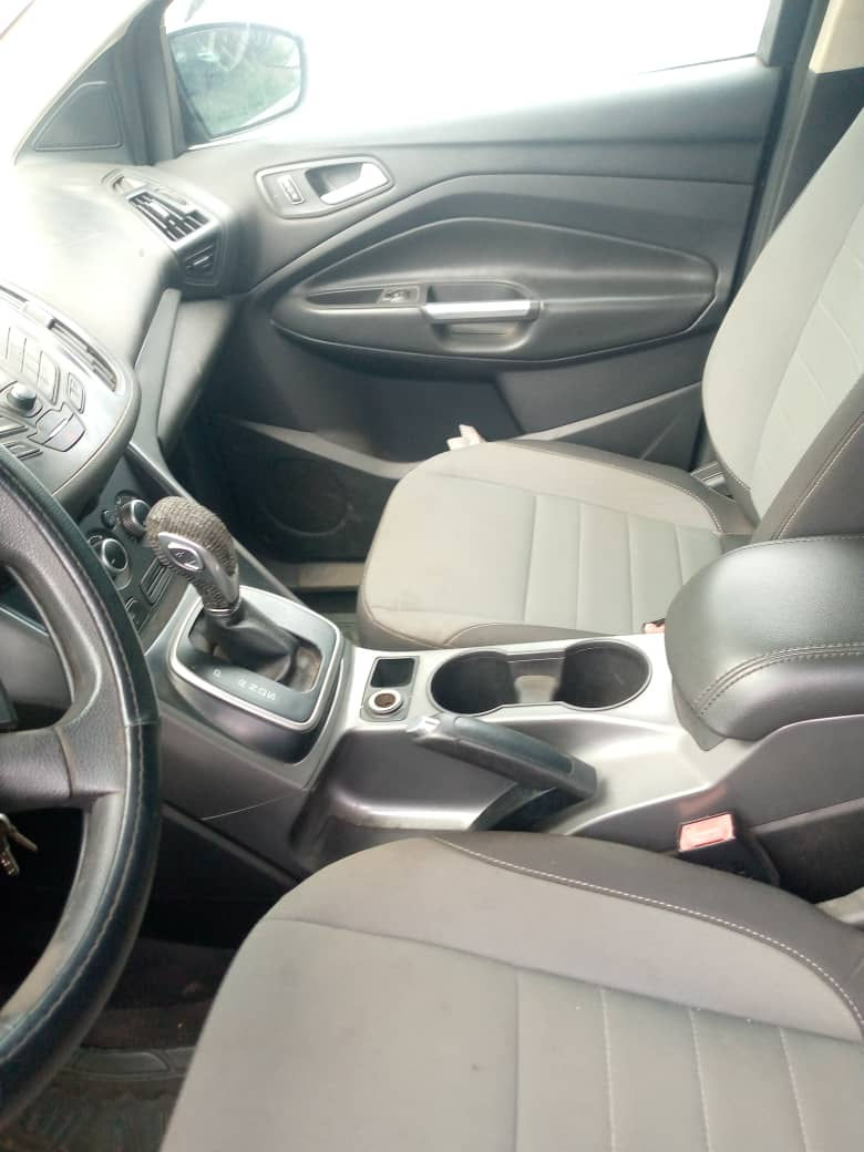 Miniature : TRÈS BELLE FORD ESCAPE ANNÉE 2013