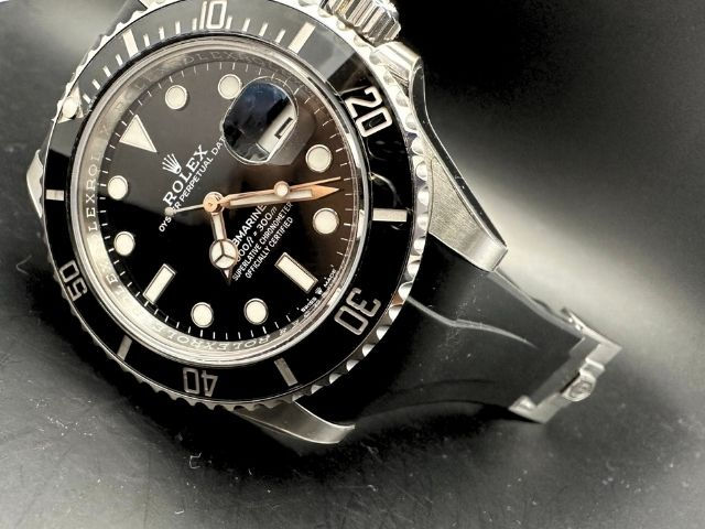 Thumbnail: H21 Premium Rubber Strap with Folding Clasp for the new Submariner 41mm case.