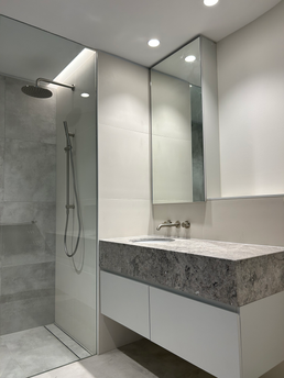 Brighton vanity, mirror cabinet
