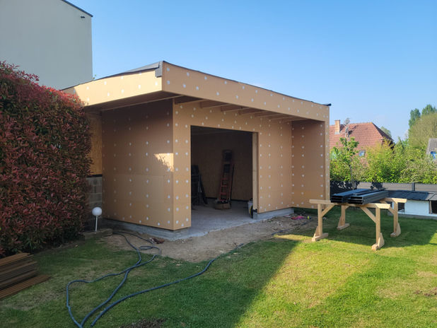 L'abris de jardin est prêt pour les finition en crépis à Truchtersheim Bas-Rhin.