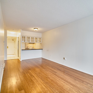 887 Bay Street 32.jpg