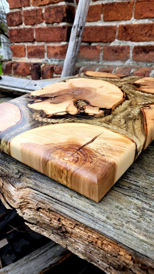Miniaturbild: schneidebrett-servierbrett-holz-eschenholz-baumscheiben-getreide-zander-holzstudio-kyritz