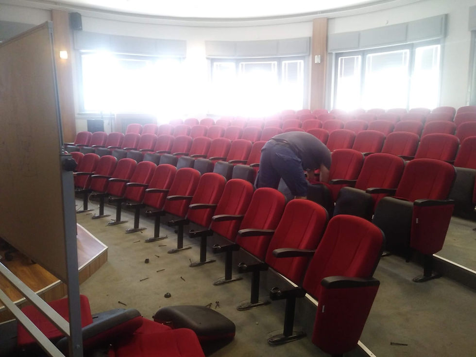 Yenilenmiş Konferans Koltuğu