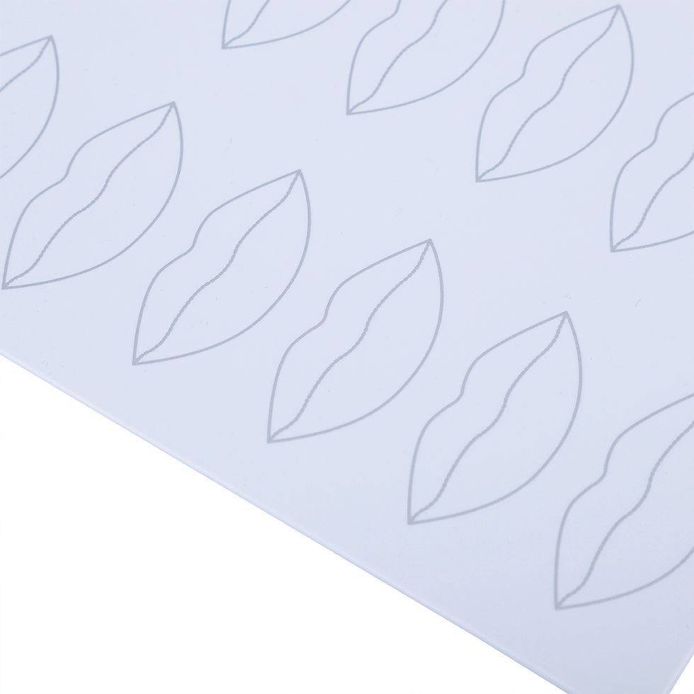 Thumbnail: Practicing Latex With Lips  Shape 02