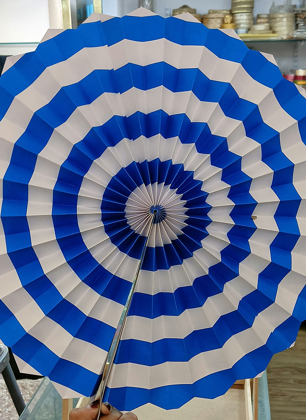 Thumbnail: Paper fan