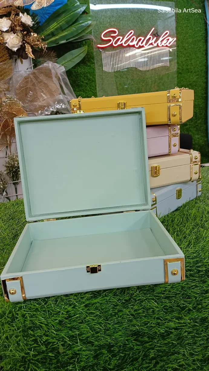 Thumbnail: Trunk Velvet Chocolate | Dryfruits Box