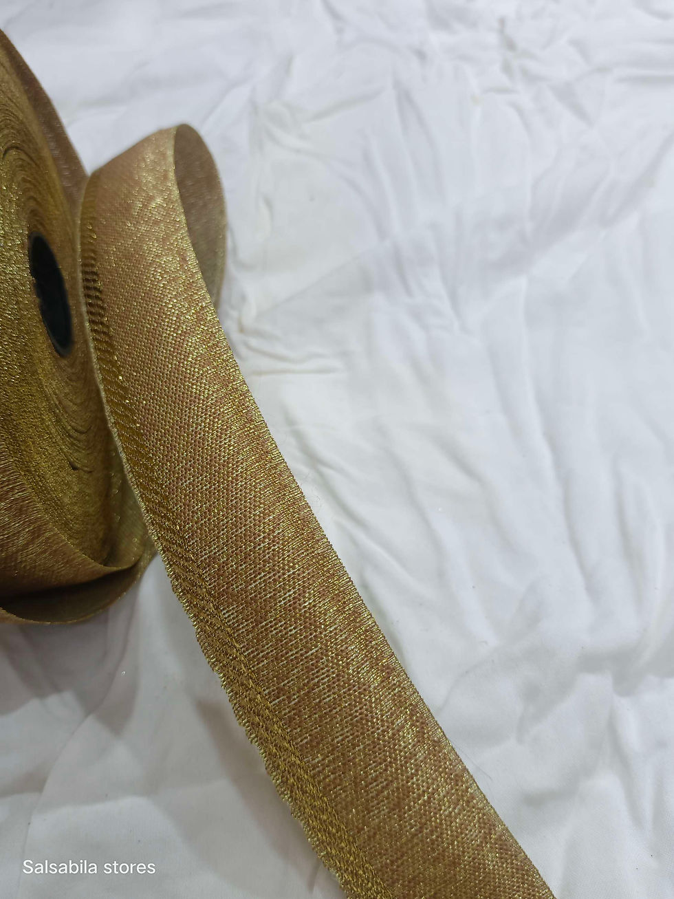 Thumbnail: Smooth shine golden lace