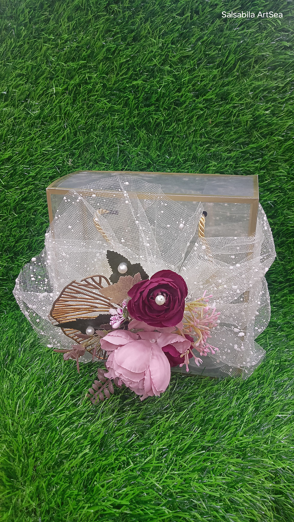 Thumbnail: White Fog Net Flower Brooch Band