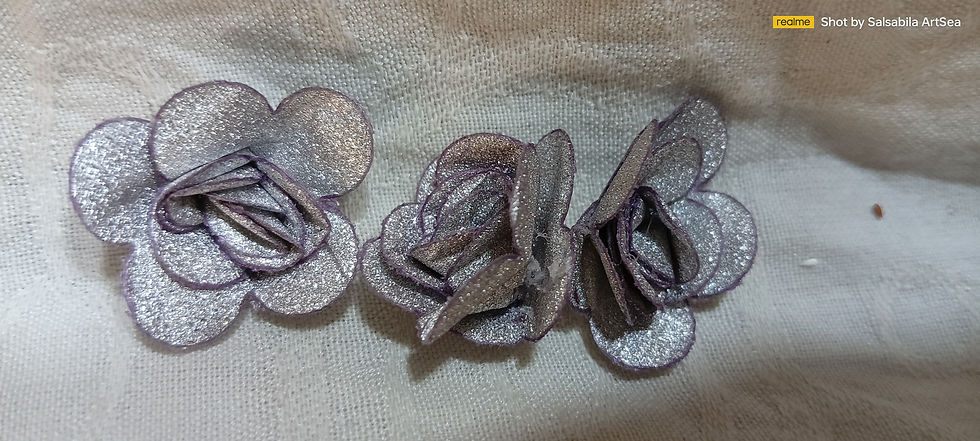Thumbnail: Satin Small flowers