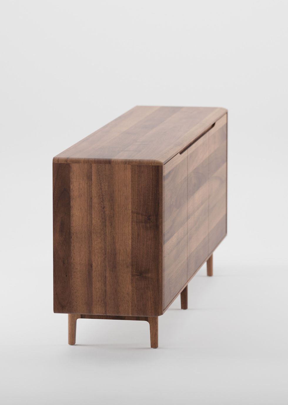 Massivholz-Sideboard Invito von Artisan, perspektivische Ansicht