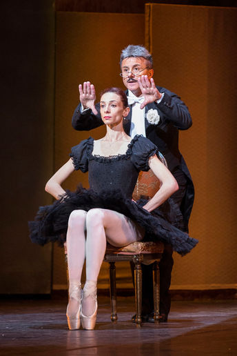 Fra Teatro e bambole il San Carlo riporta in scena Coppelia nella mitica coreografia di Roland Petit