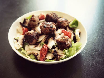 INTO MY KITCHEN : MEATBALLS
