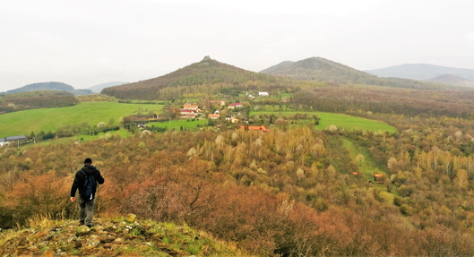 Východní pohled z Plešivce směrem k Oltáříku