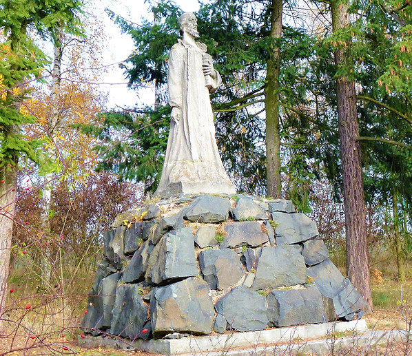 Socha Jana Husa v Třemošné (VP).JPG