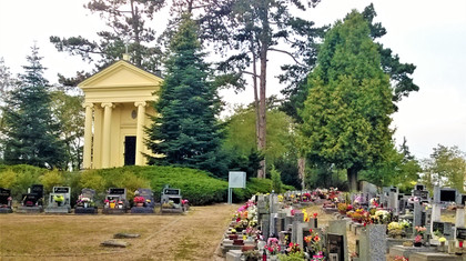 Šternberská hrobka