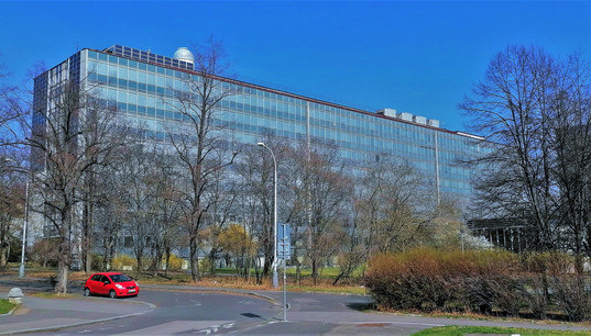 Jedna z budov ČVUT v dejvickém studentském kampusu