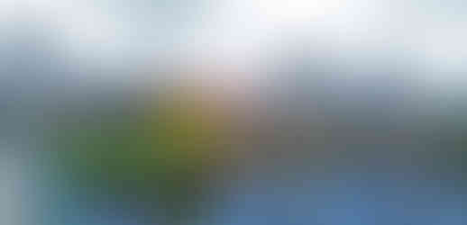 Pohled na zámek v Libochovicích přes řeku Ohři