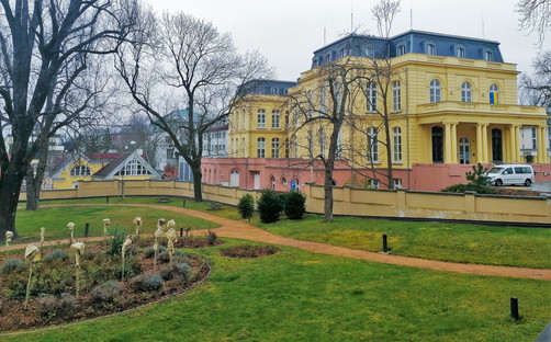 Petschkova vila ze zahrady Lannovy vily