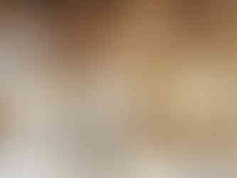 Na výzdobu umělé jeskyně v Gröbovce se dovážely na povozech i křemencové skály; ty pocházejí z Chrášťan nebo Ďáblic