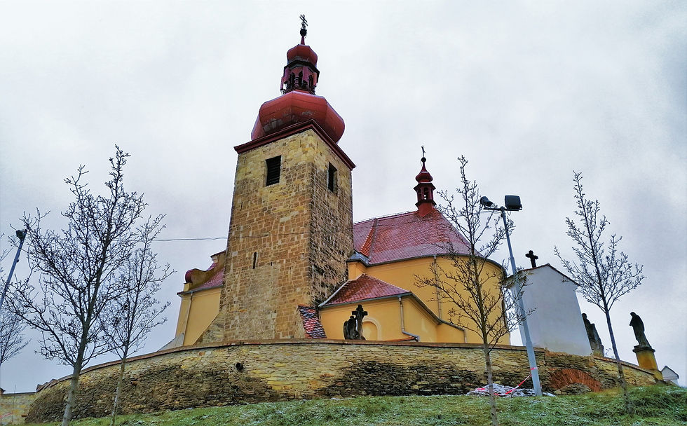Kostel svatého Vavřince v Černčicích pochází z poloviny 12. století