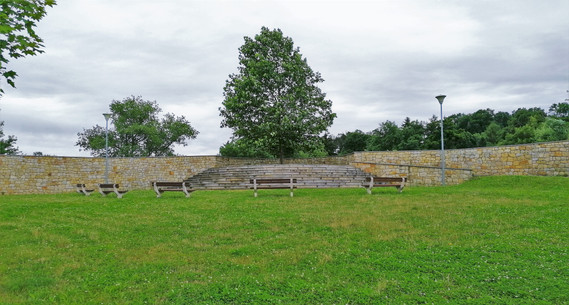 Panská zahrada v Dubeči