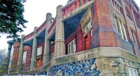 I zima dokáže odkrýt dokonalé kontury Bílkovy vily