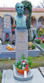 Hrob herce Václava Vydry staršího na pražském Vyšehradě