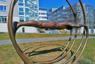 Dílo Michala Gabriela Cesta v parku Hadovka