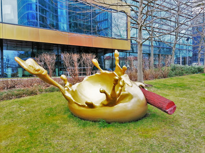 Jedno ze zajímavých sochařských děl v lokalitě Brumlovka